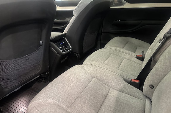 Volvo EX90 12 of 24