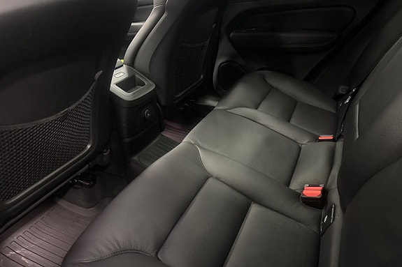 Volvo XC60 12 of 23