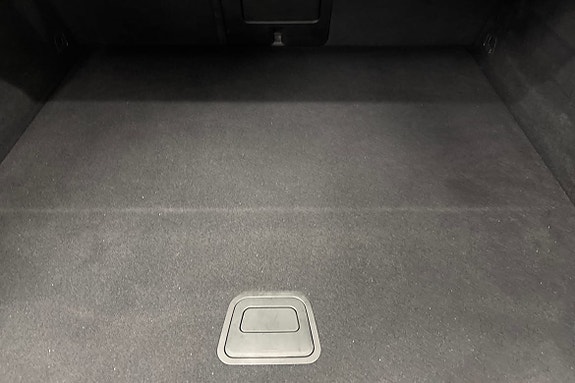 Volvo XC60 13 of 23