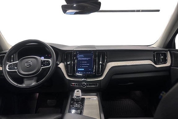 Volvo XC60 9 of 23