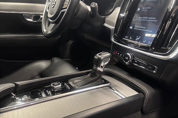 Volvo V90 Cross Country 15 of 23