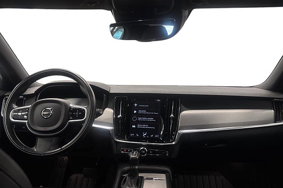 Volvo V90 Cross Country 9 of 23