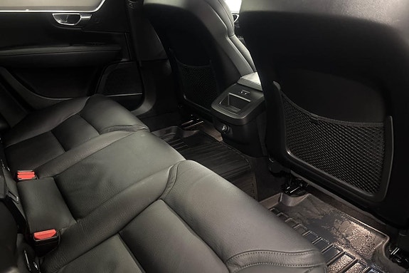 Volvo V90 Cross Country 11 of 23