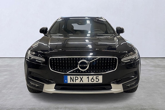 Volvo V90 Cross Country 7 of 23