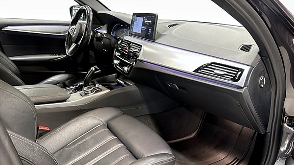 BMW 530e 3 of 10