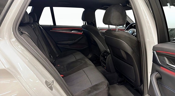 BMW 530e 11 of 14