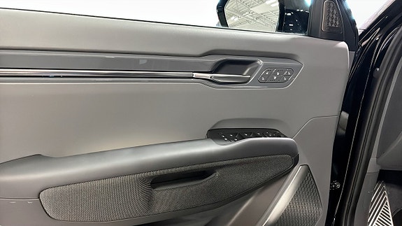 Kia EV9 11 of 13