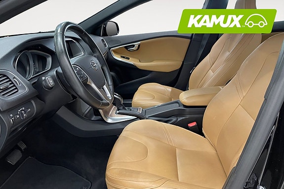 Volvo V40 Cross Country 9 of 23