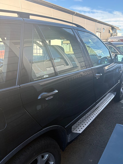 BMW X5 3 of 8