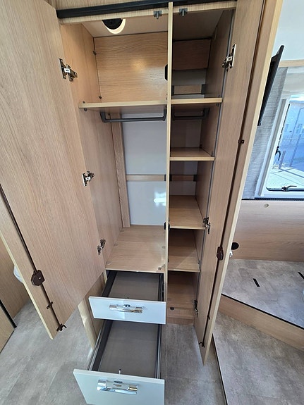 Hymer MasterLine I 890 HC-Edition-Black 15 of 21
