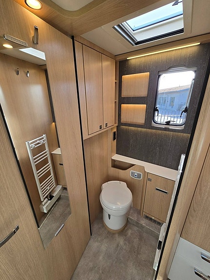 Hymer MasterLine I 890 HC-Edition-Black 9 of 21