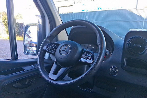 Mercedes-Benz Sprinter 311 13 of 13