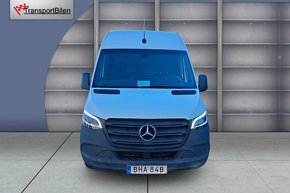 Mercedes-Benz Sprinter 311 8 of 13