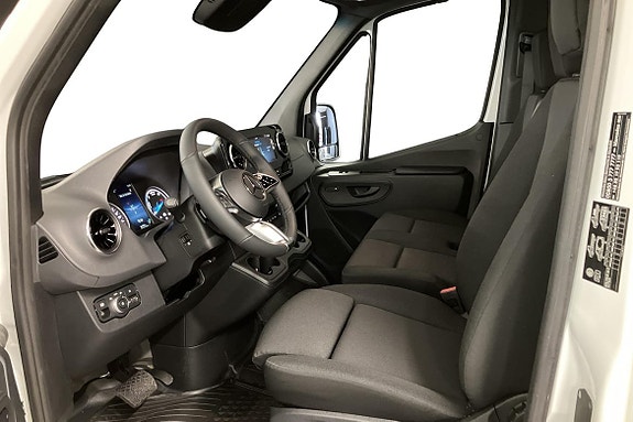 Mercedes-Benz eSprinter 420 3 of 24