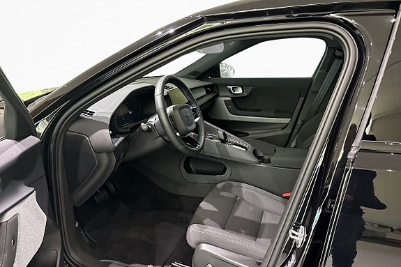 Polestar 2 11 of 17