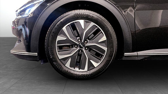 Kia EV6 9 of 12