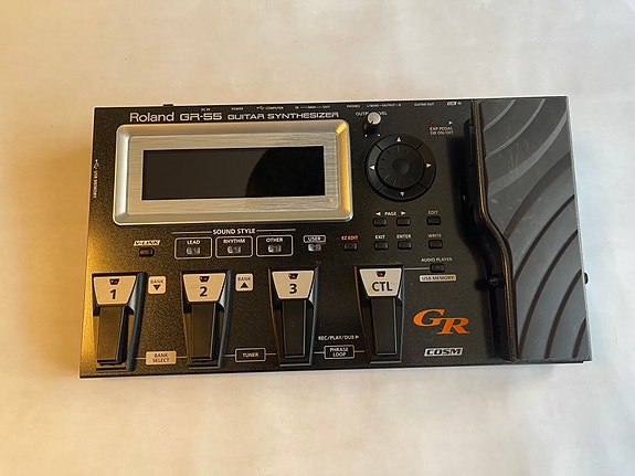 Roland GR-55 Guitar synthesizer