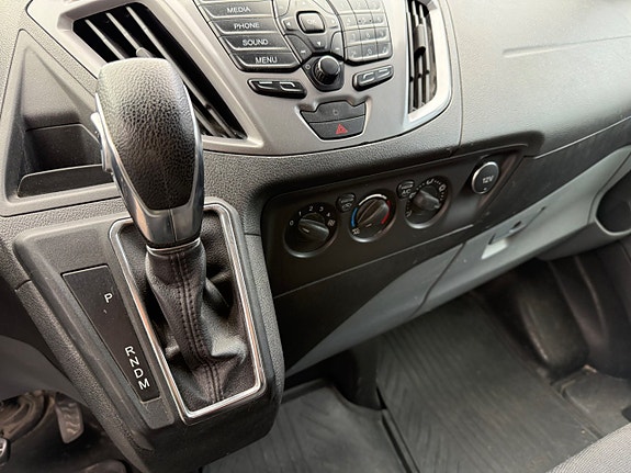 Ford Transit Custom 11 of 13