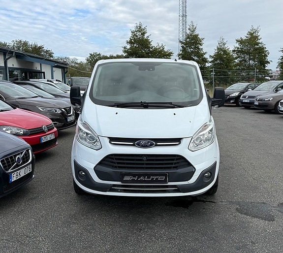 Ford Transit Custom 2 of 13