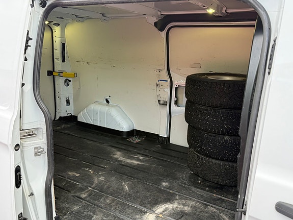 Ford Transit Custom 12 of 13