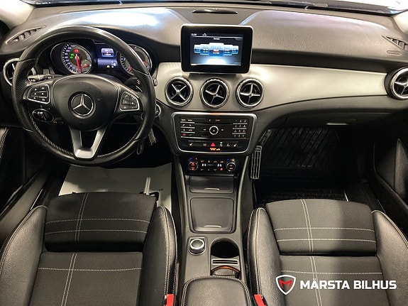 Mercedes-Benz GLA 200 d 13 of 15