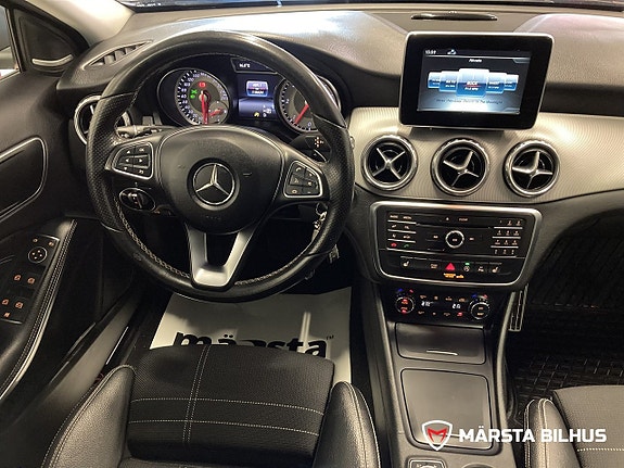Mercedes-Benz GLA 200 d 14 of 15