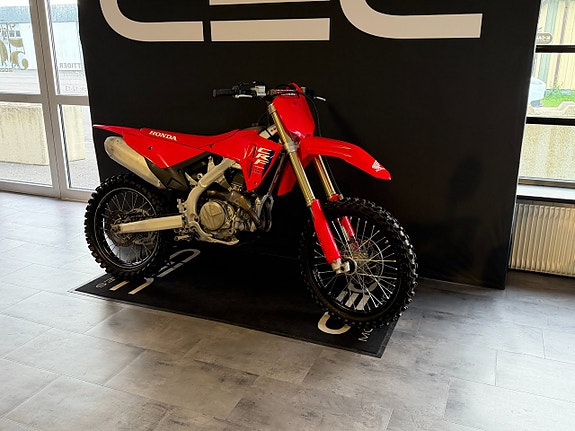 Honda CRF 450 2 of 6
