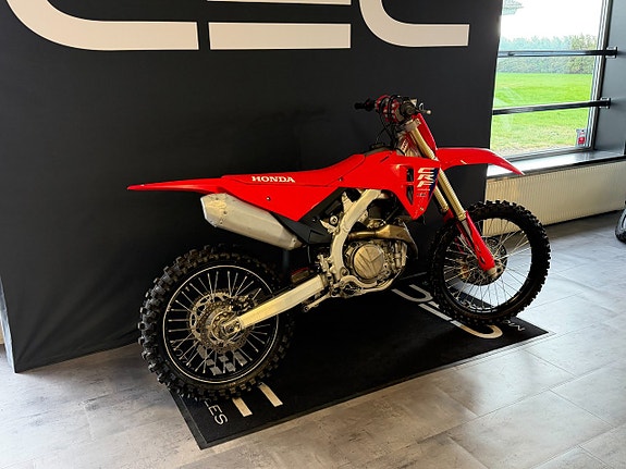 Honda CRF 450 3 of 6