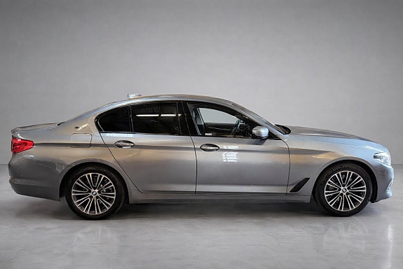 BMW 530e 4 of 15