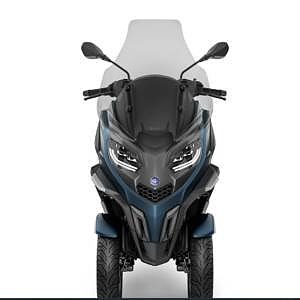 Piaggio MP3 530 Sport Advanced BLU OXYGEN MATT 2 of 10