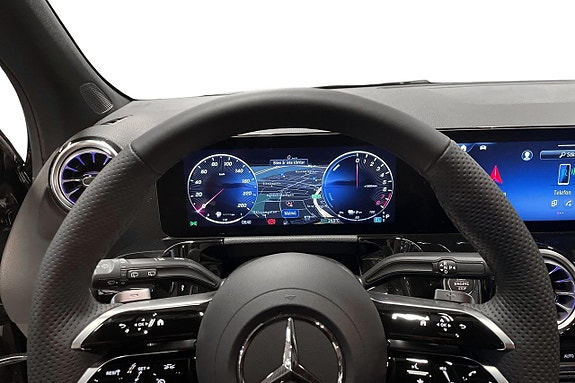 Mercedes-Benz GLA 250 e 7 of 17