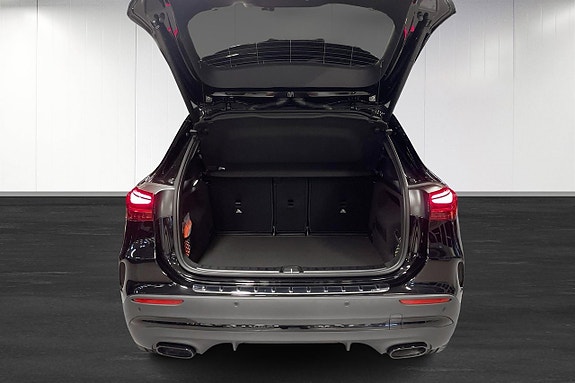 Mercedes-Benz GLA 250 e 15 of 17