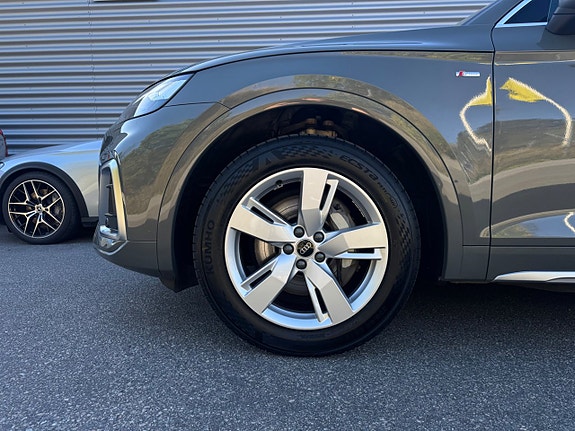 Audi Q5 9 of 30