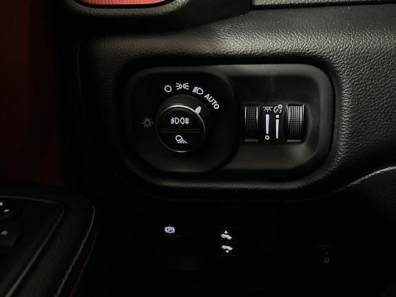 Dodge RAM 1500 18 of 30