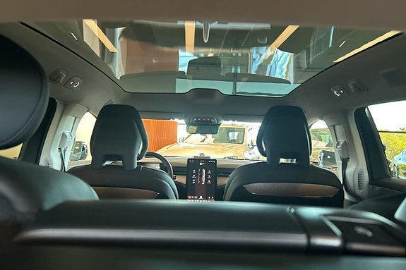 Volvo ES90 15 of 30
