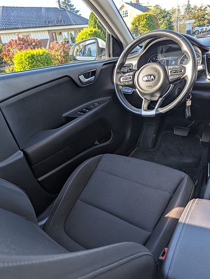 Kia Rio 7 of 11