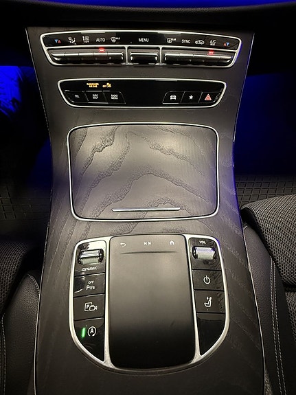 Mercedes-Benz E 220 d 12 of 16