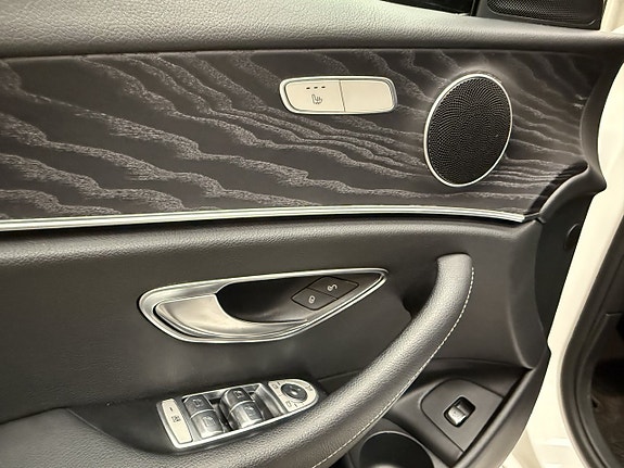 Mercedes-Benz E 220 d 10 of 16