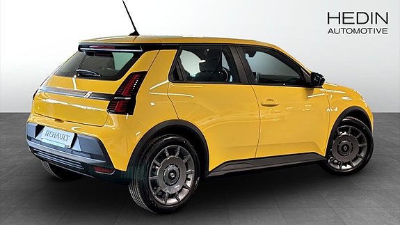 Renault 5 E-Tech 2 of 12
