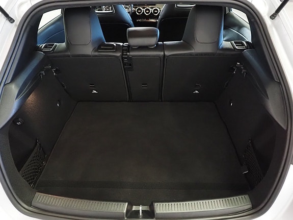 Mercedes-Benz A180 d 21 of 22