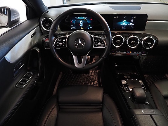 Mercedes-Benz A180 d 15 of 22