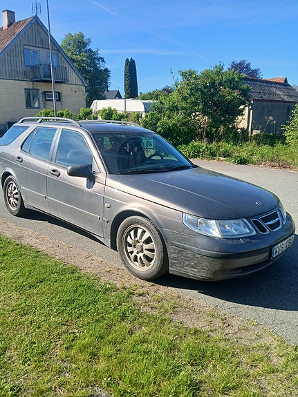 Saab 9-5 2 of 8