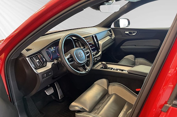 Volvo XC60 9 of 30