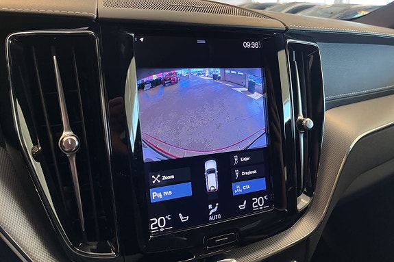 Volvo XC60 18 of 30