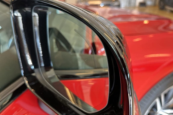 Volvo XC60 23 of 30