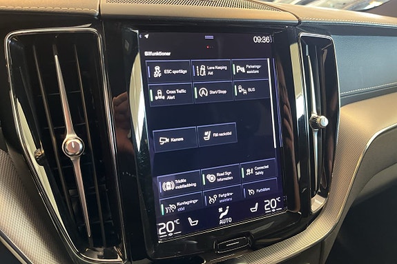 Volvo XC60 17 of 30