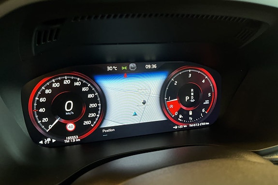 Volvo XC60 14 of 30