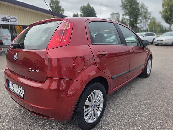 Fiat Grande Punto 3 of 6