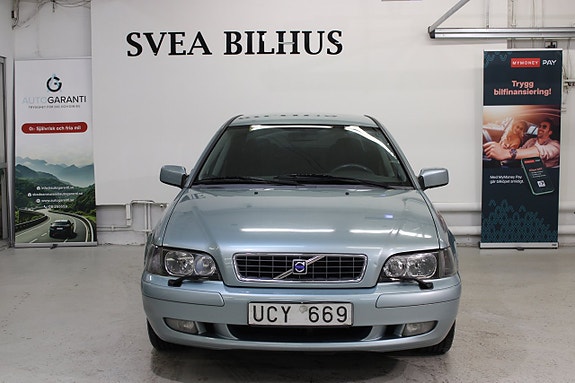 Volvo S40 2 of 13