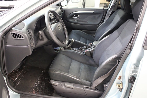 Volvo S40 4 of 13